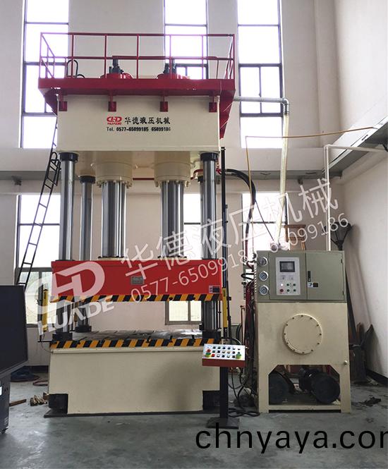 HDY32係(xi)列(lie)四(si)柱液壓(ya)機